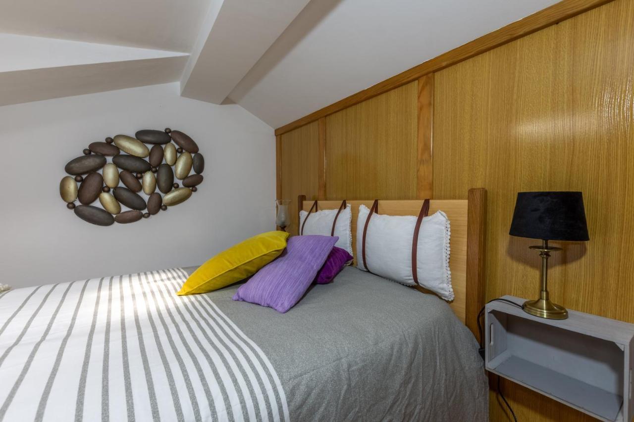 דירות מנטגאס A Casa Da Rapariga De Cabelo Azul מראה חיצוני תמונה